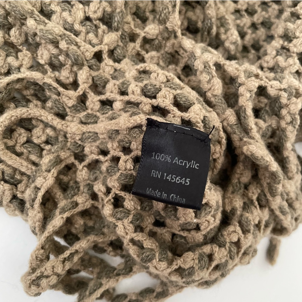 Green Infinity Knit Scarf - Picture 3 of 3